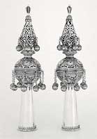 Netafim sterling silver Torah rimonim